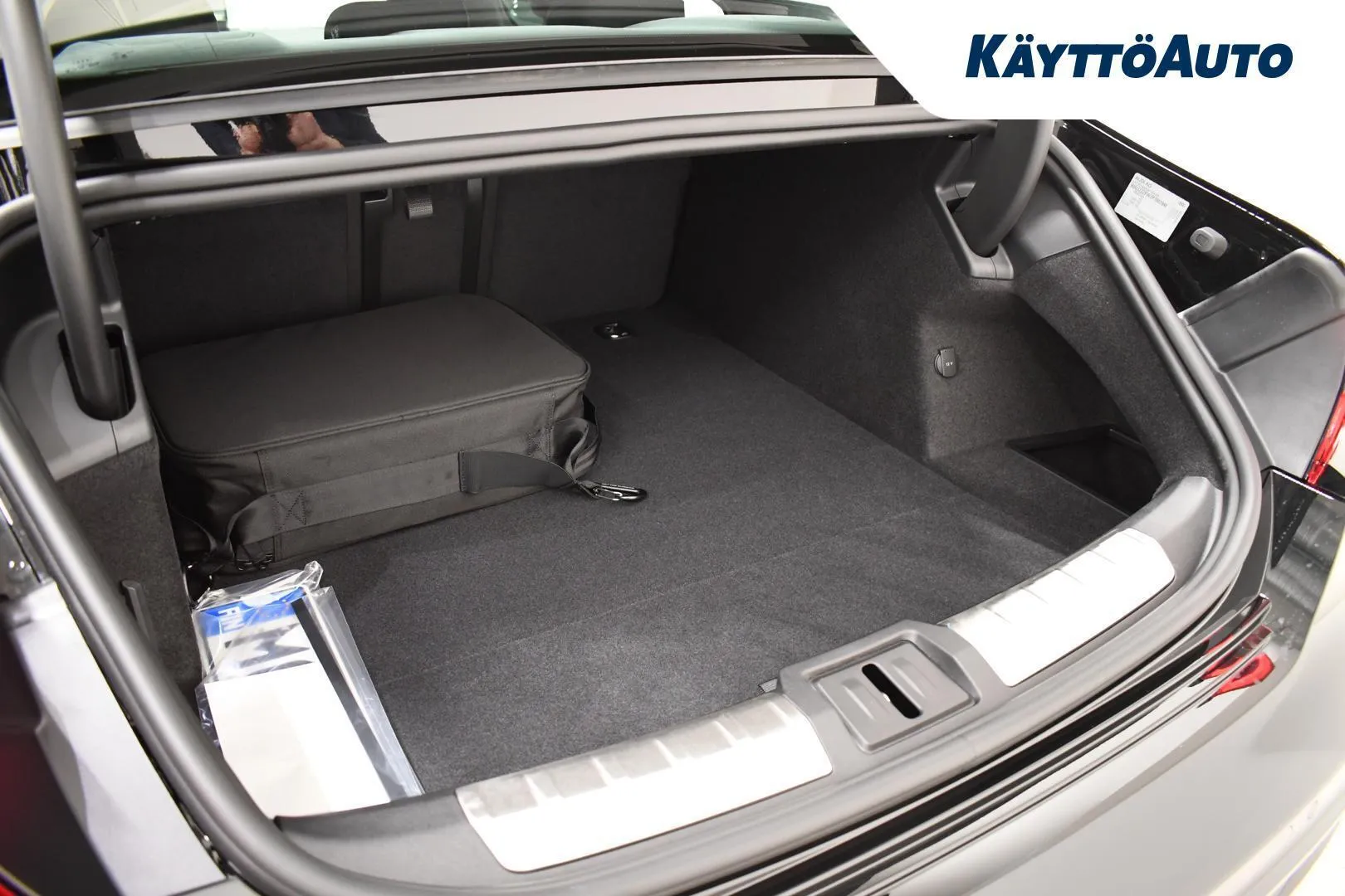 AUDI e-tron GT MOU-273 carousel image