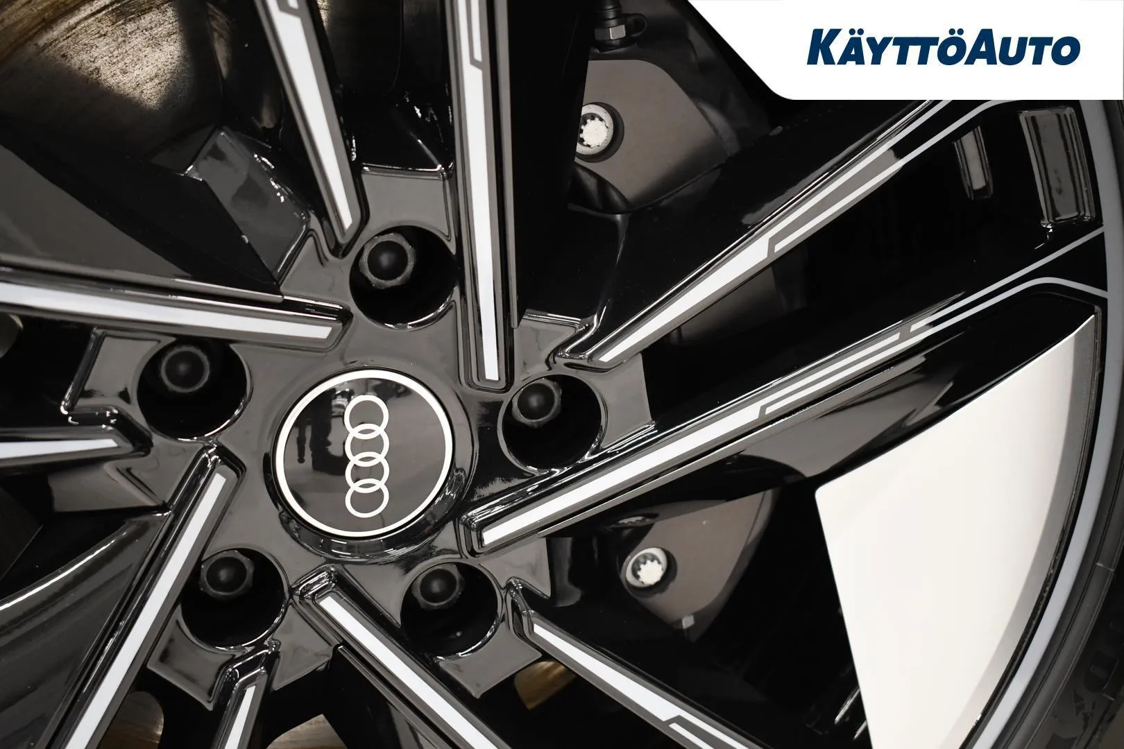 AUDI e-tron GT MOU-273 carousel image