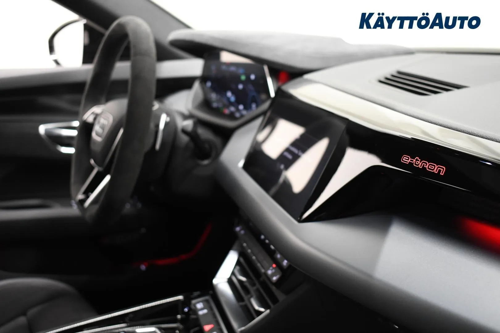 AUDI e-tron GT MOU-273 carousel image