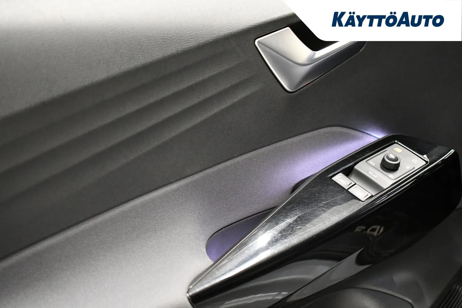 VOLKSWAGEN ID.3 SZA-589 carousel image