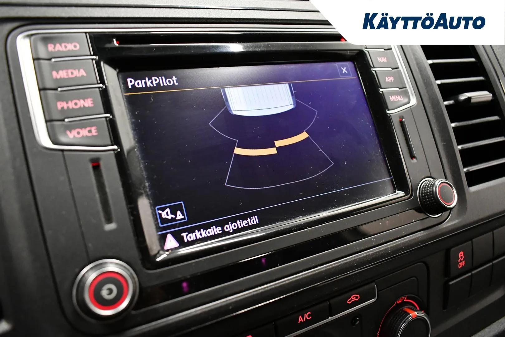 VOLKSWAGEN Transporter ERH-572 carousel image