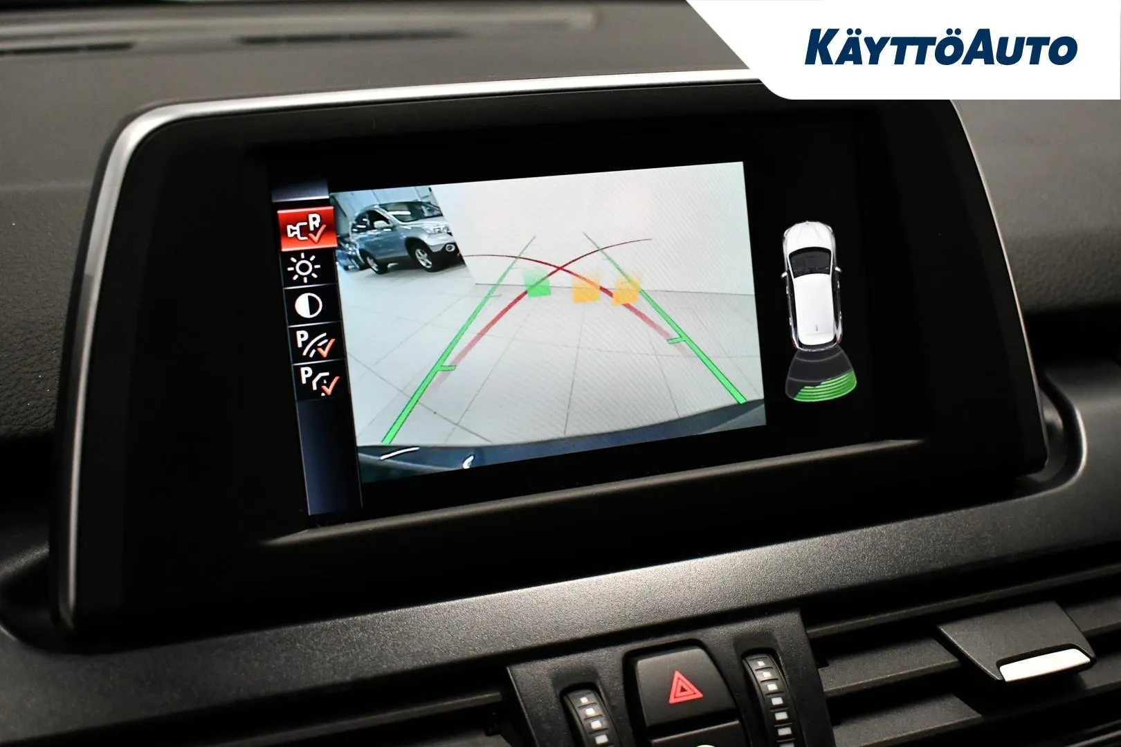 BMW 218 UYX-111 carousel image