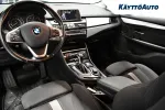 BMW 218 UYX-111 carousel thumbs