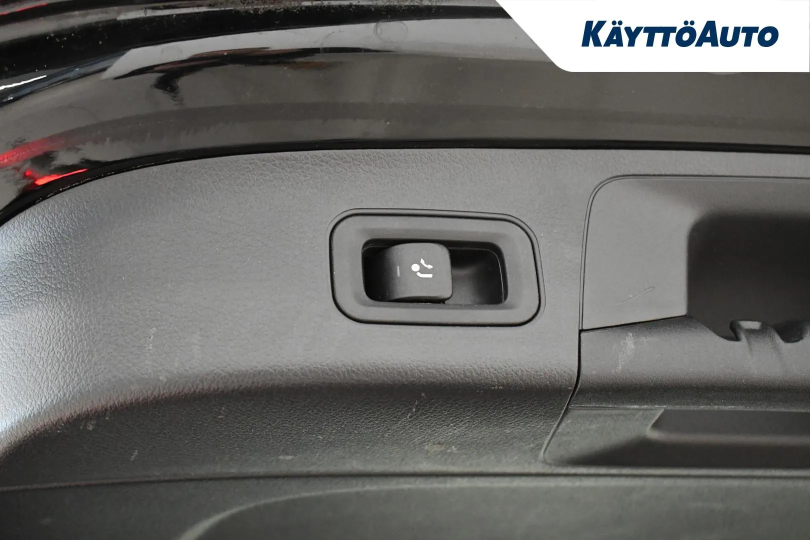 MERCEDES-BENZ EQA YLX-891 carousel image