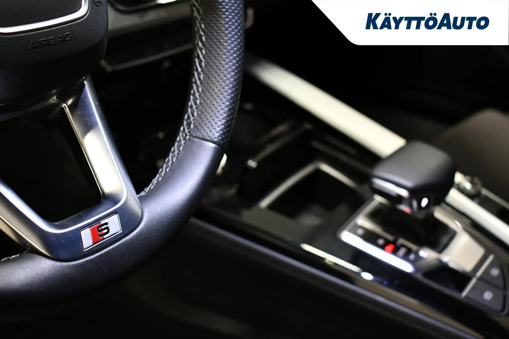 AUDI A4 ZOS-472 carousel image