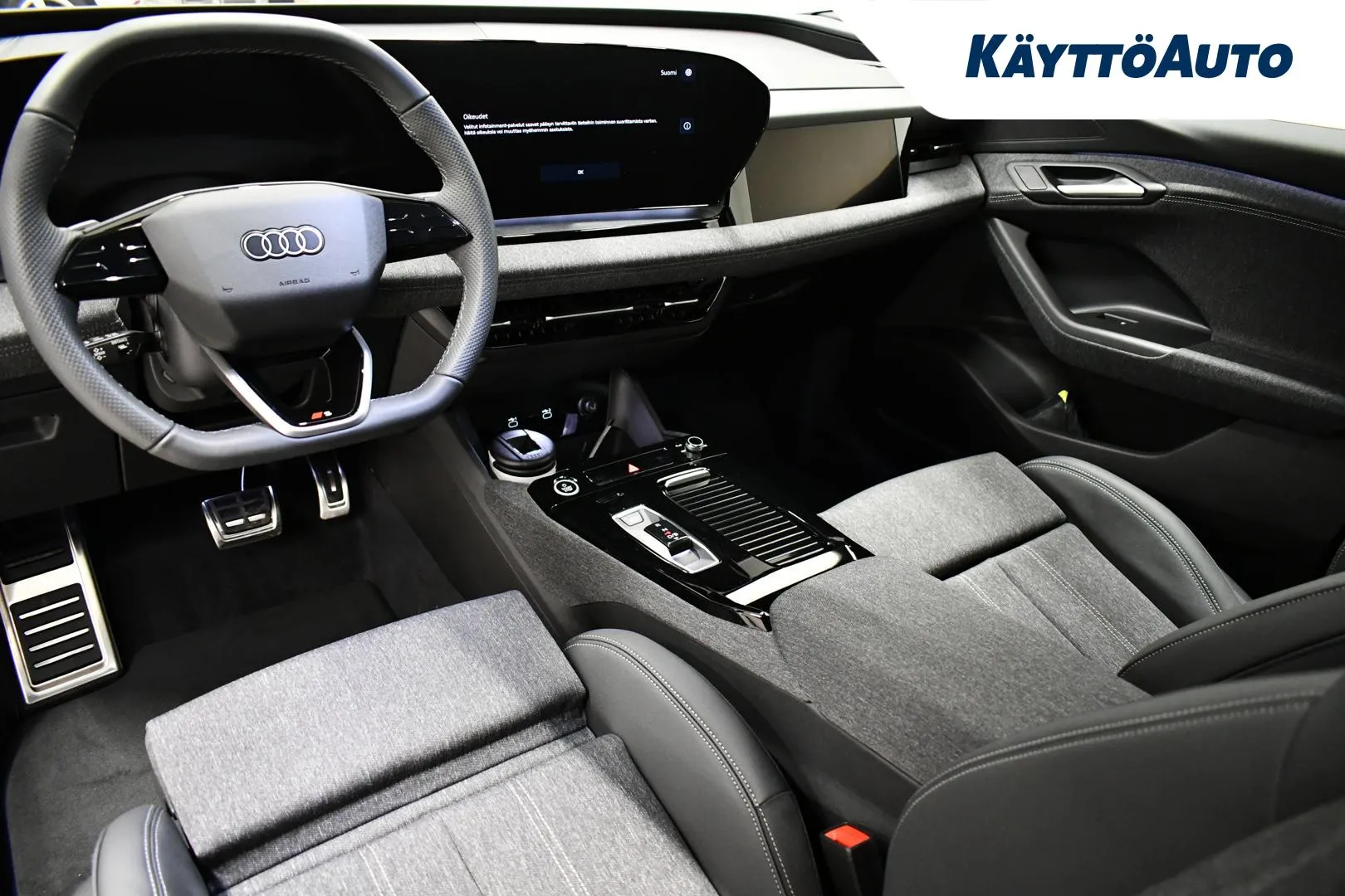 Audi Q6 e-tron RXS-504 carousel image
