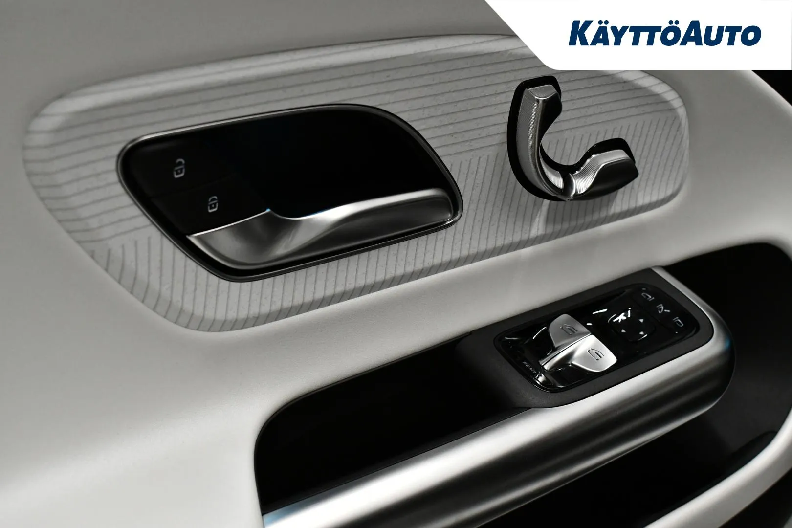 Mercedes-Benz CLA SRP-880 carousel image