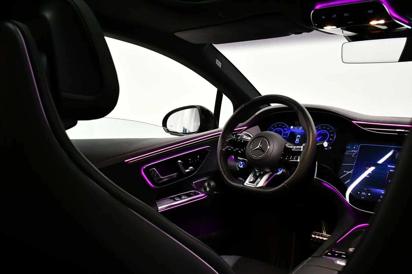 Mercedes-Benz EQE MRO-266 carousel image