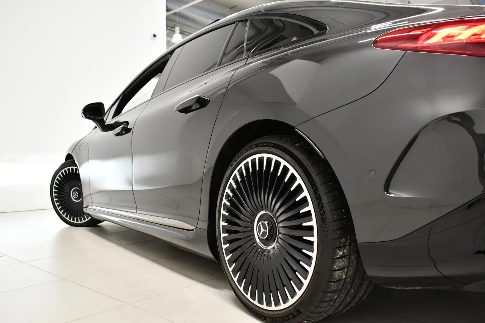 Mercedes-Benz EQE MRO-266 carousel image