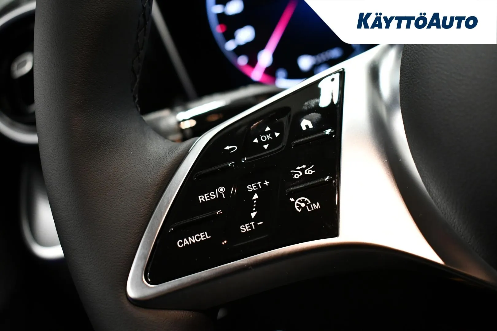 Mercedes-Benz GLC SRU-290 carousel image