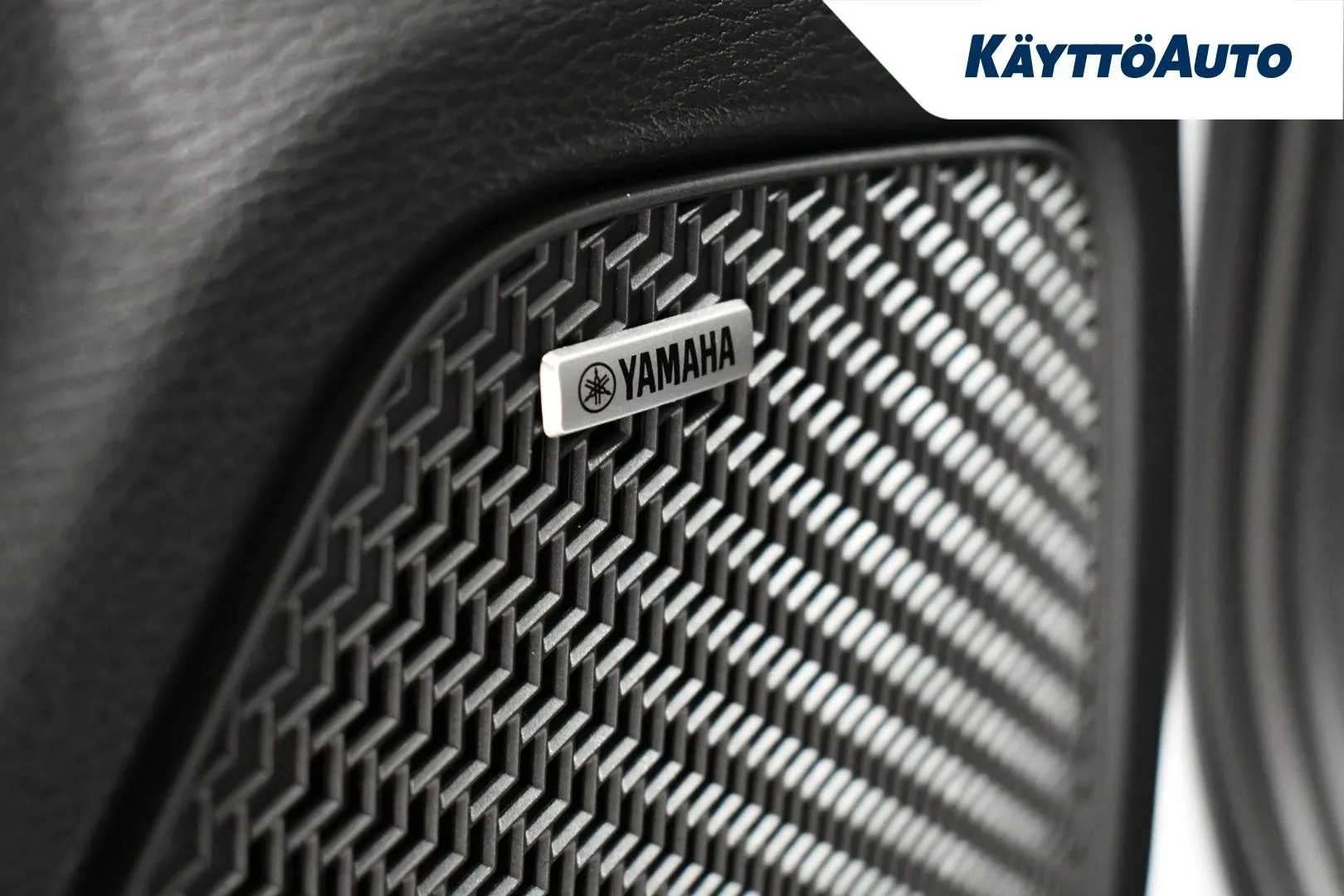 Mitsubishi Outlander XUZ-352 carousel image