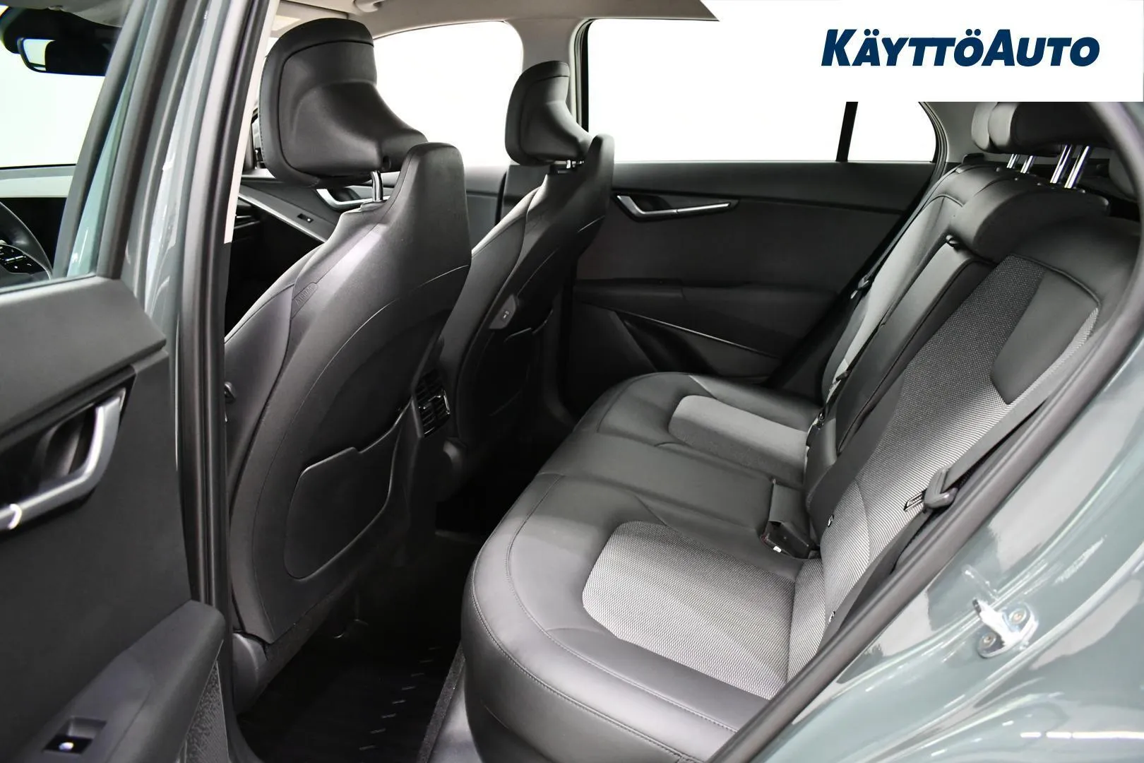 Kia Niro JMM-247 carousel image