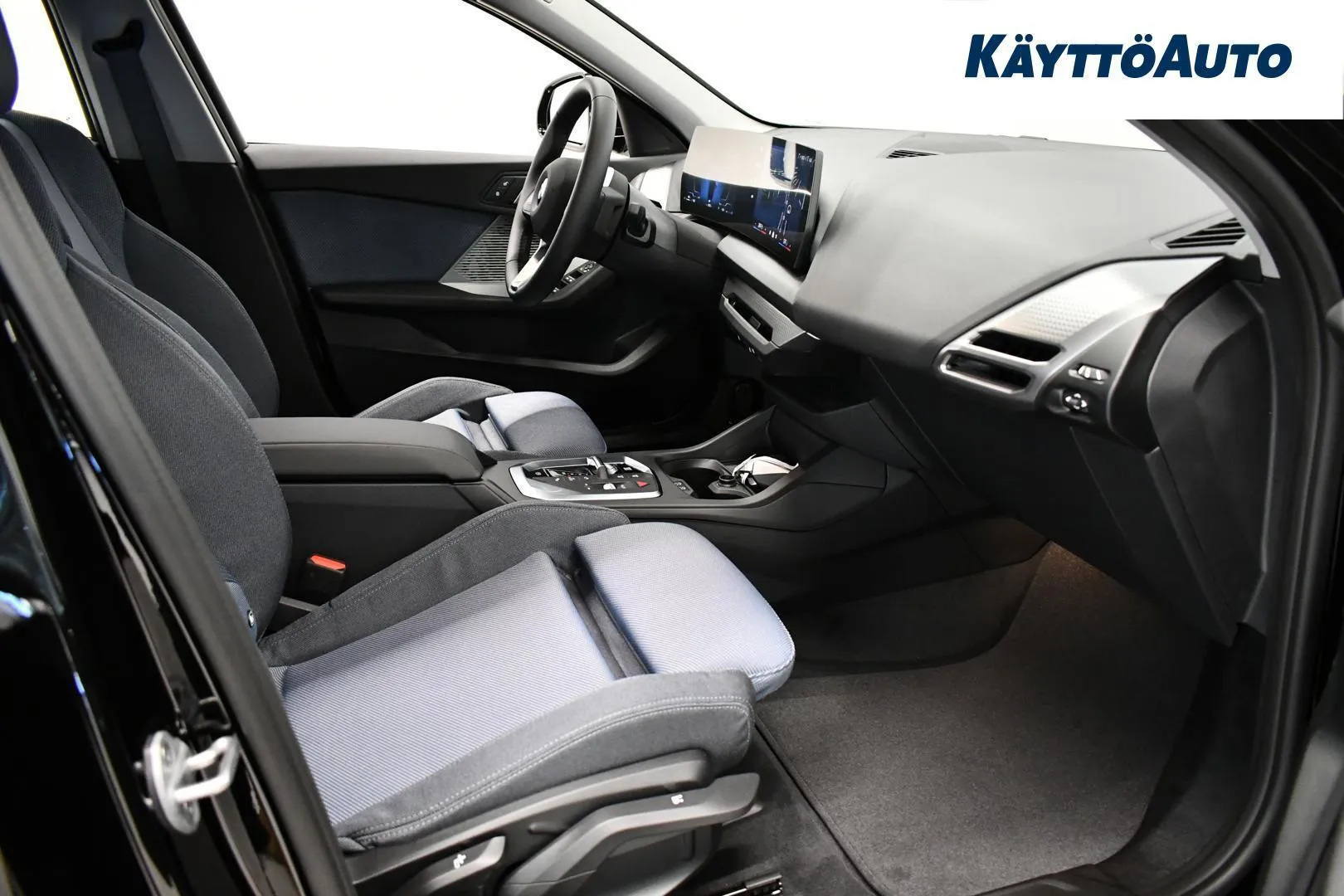 BMW 120 YMI-290 carousel image