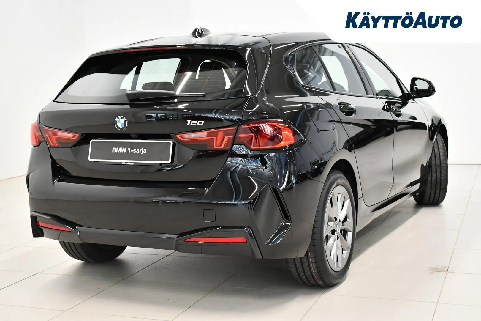 BMW 120 YMI-290 carousel image