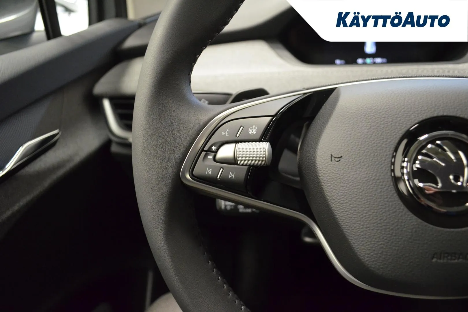 Skoda Enyaq GRC-111 carousel image