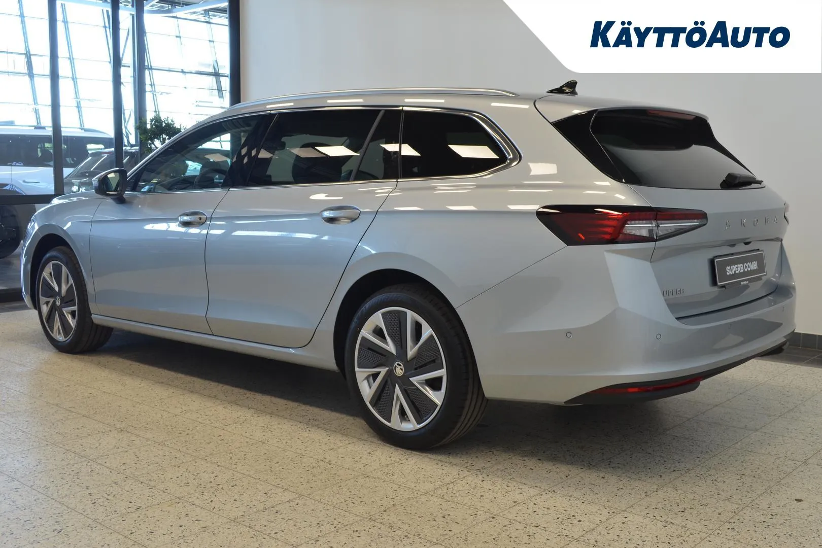 Skoda Superb XSR-435 carousel image