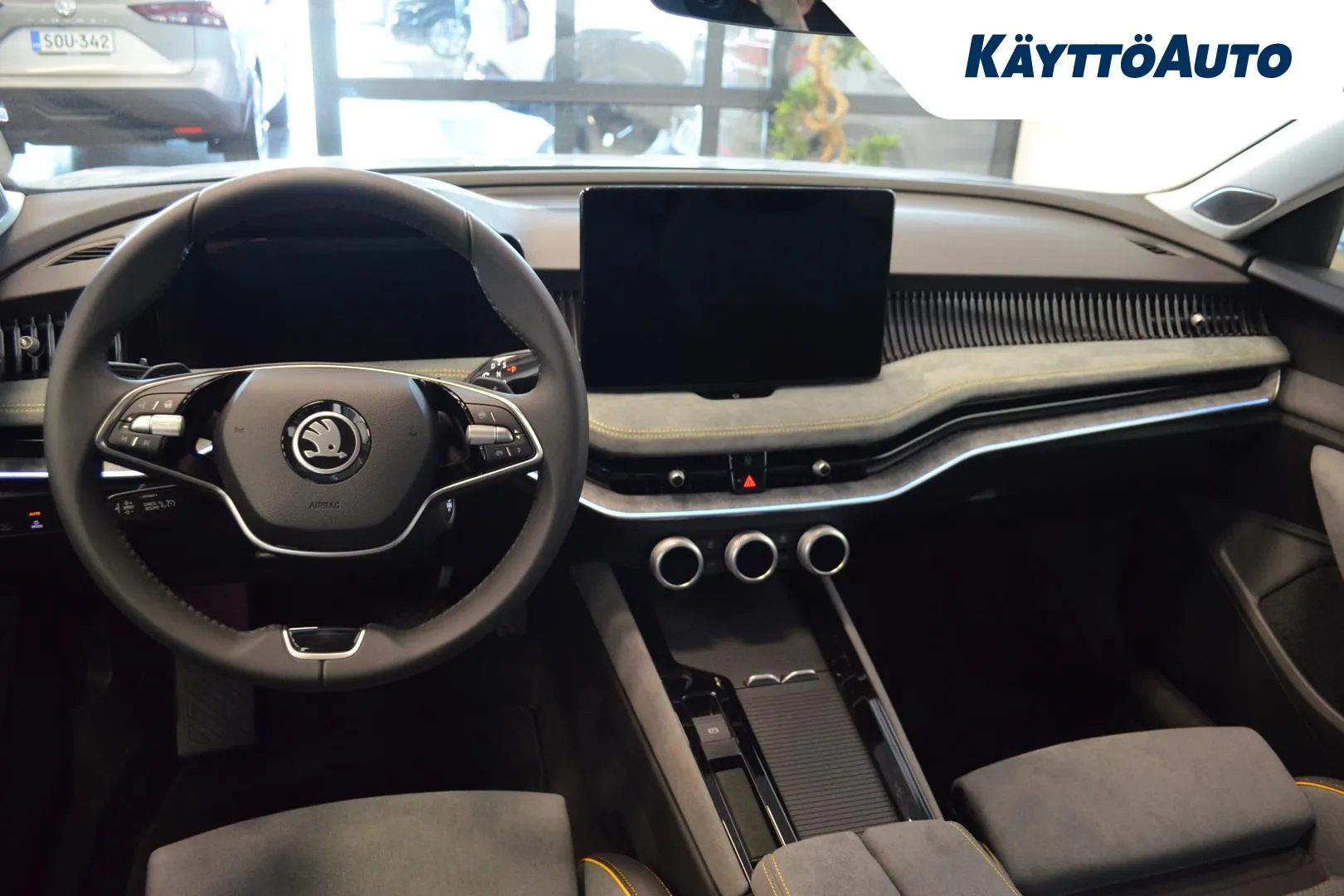 Skoda Superb XSR-435 carousel image