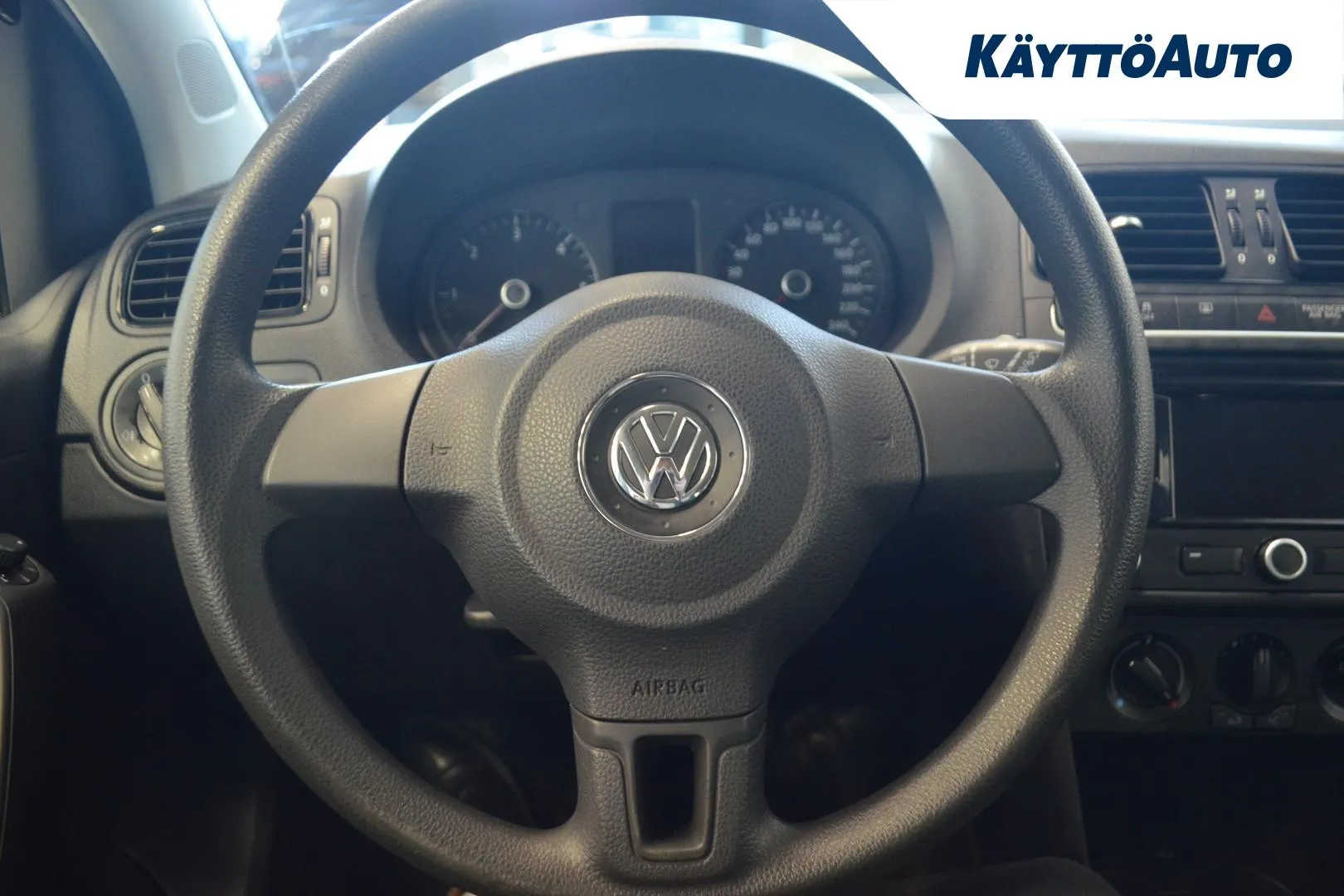 VOLKSWAGEN Polo XMS-621 carousel image