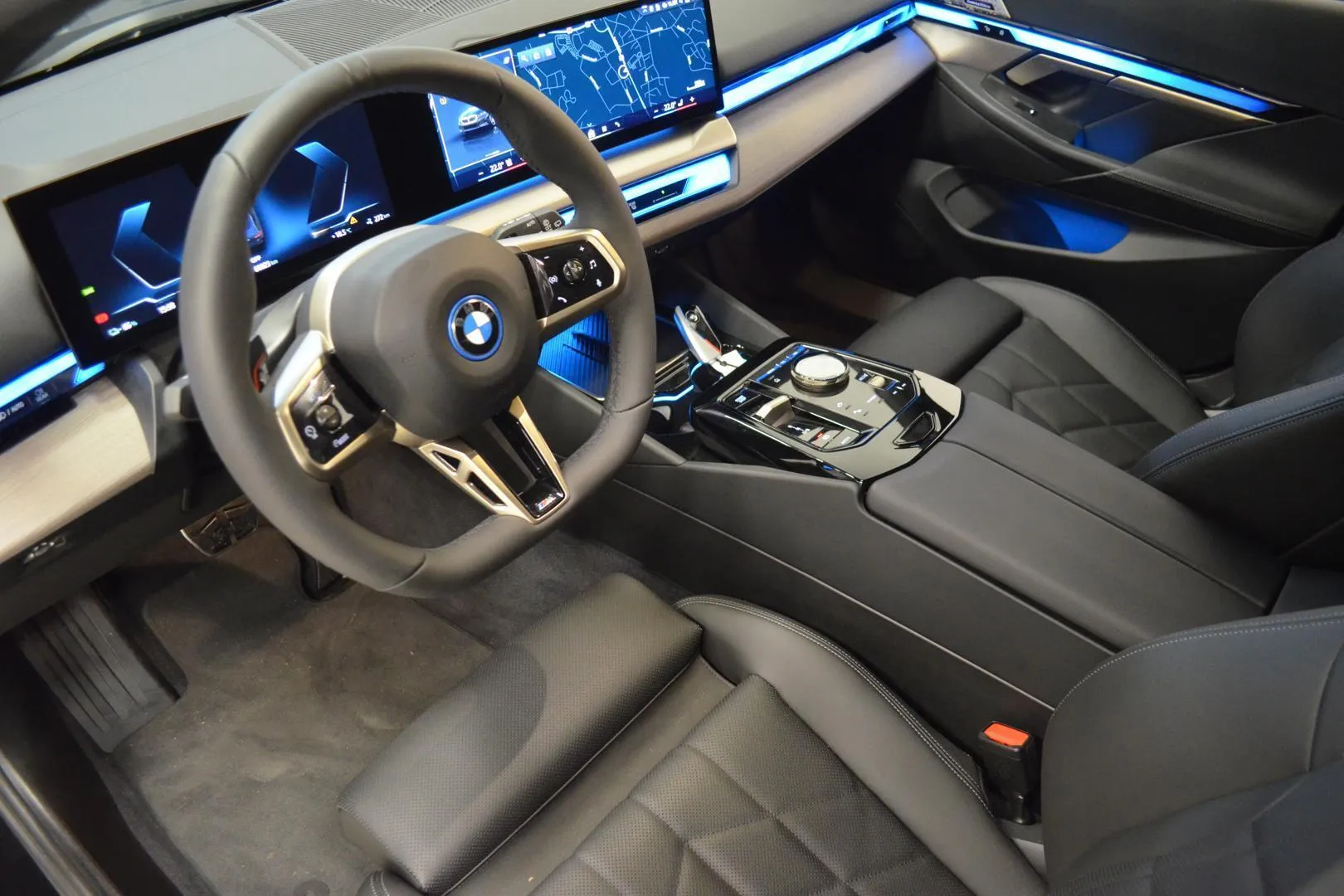 BMW i5 EVE-539 carousel image