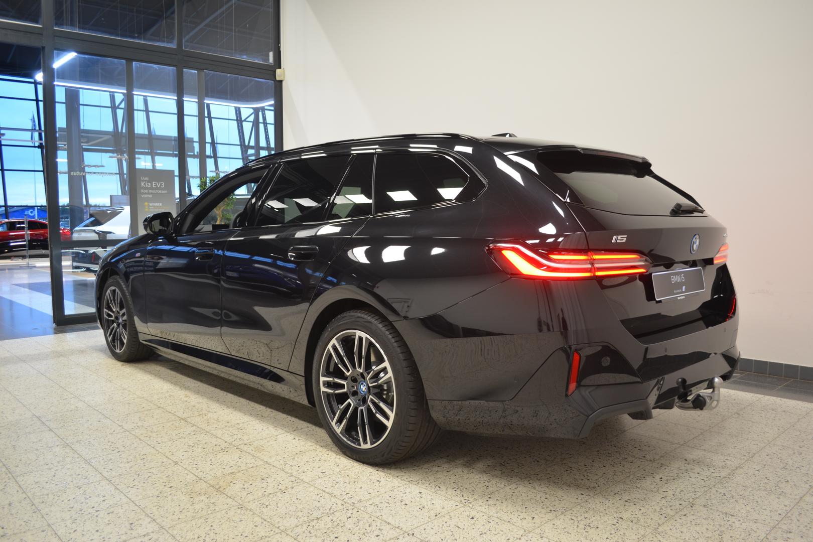 BMW i5 G61 Touring eDrive40 M Sport 2026, kuva 4/14