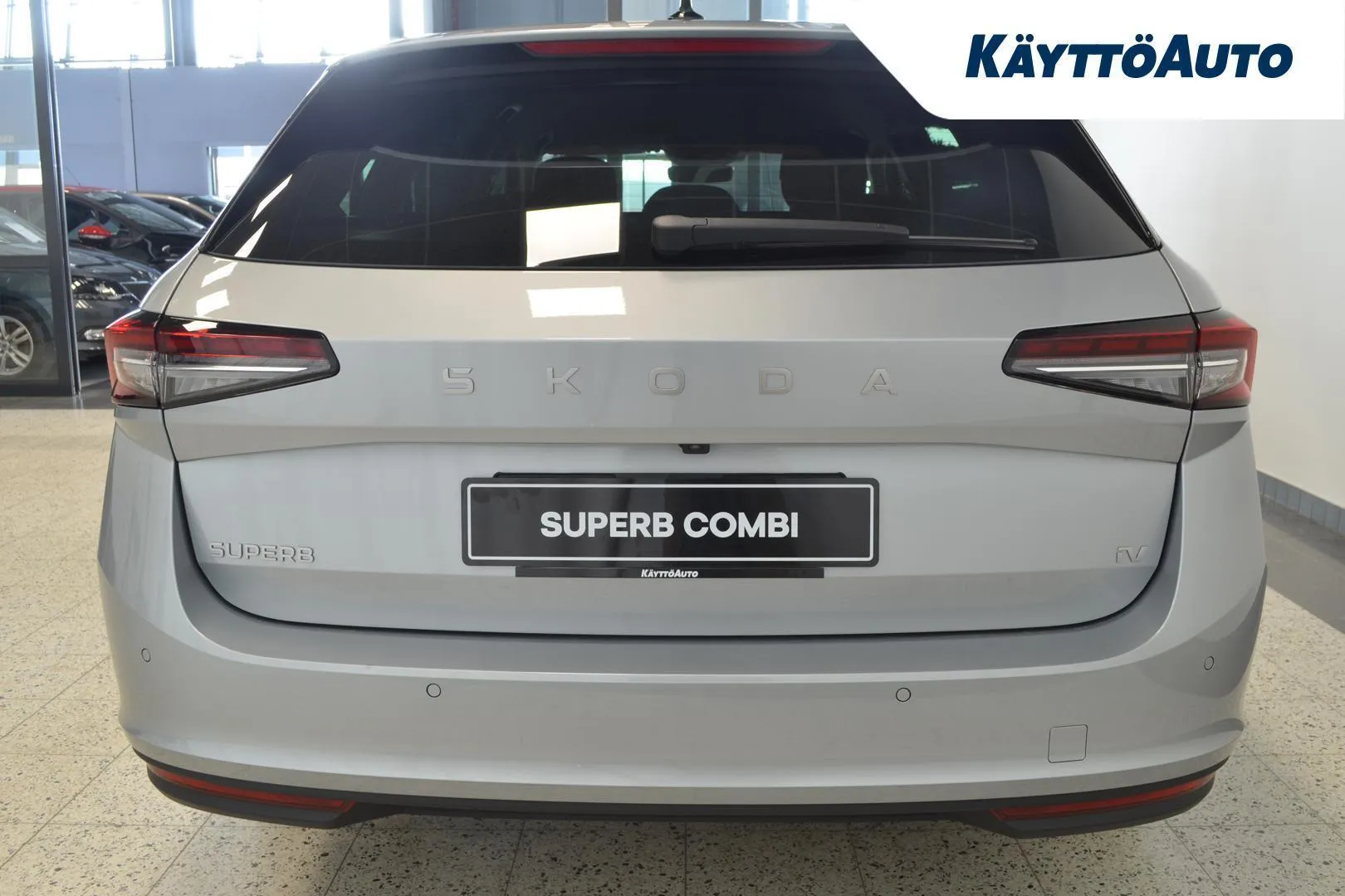 Skoda Superb JNP-704 carousel image