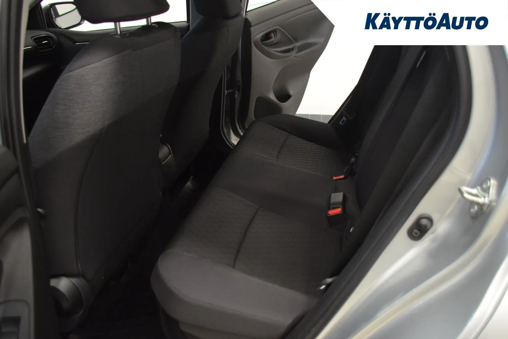 TOYOTA Yaris JMU-788 carousel image