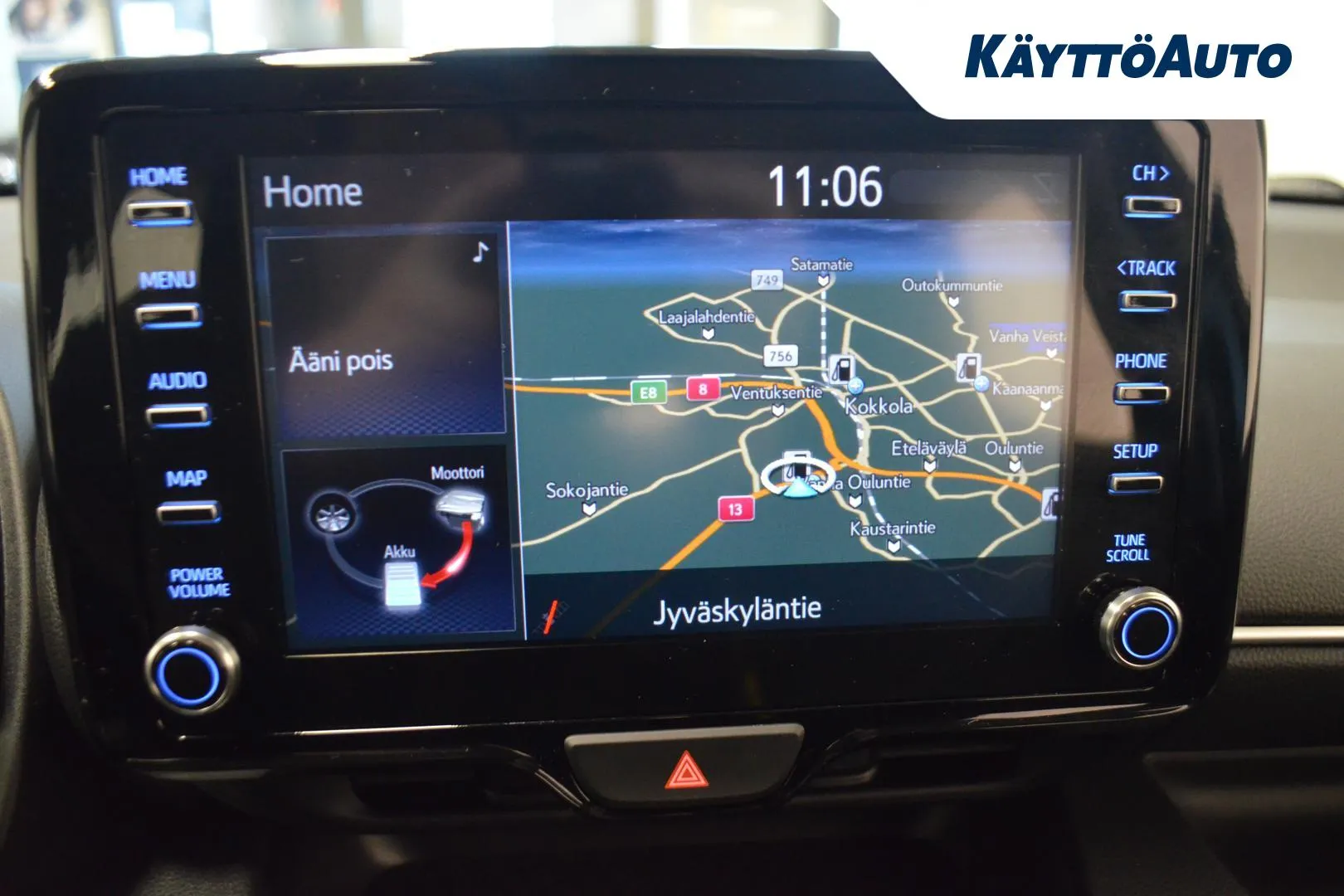 TOYOTA Yaris JMU-788 carousel image