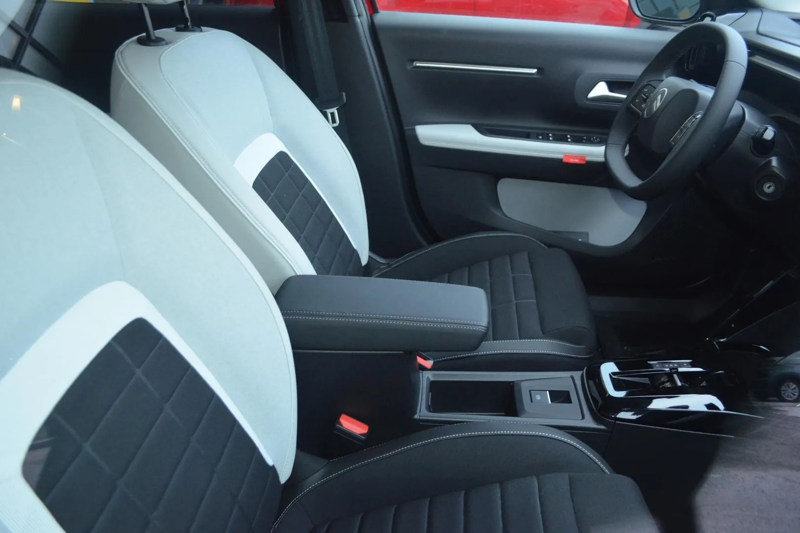 Citroen e-C3 FSG-140 carousel image