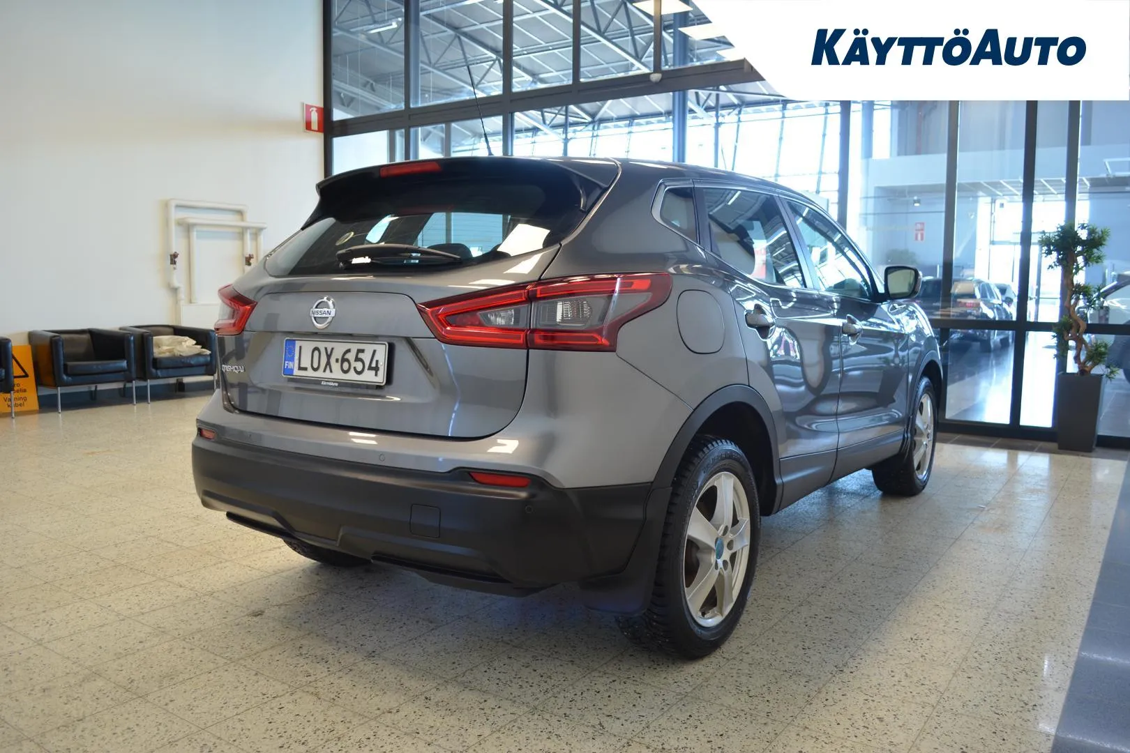 NISSAN Qashqai LOX-654 carousel image