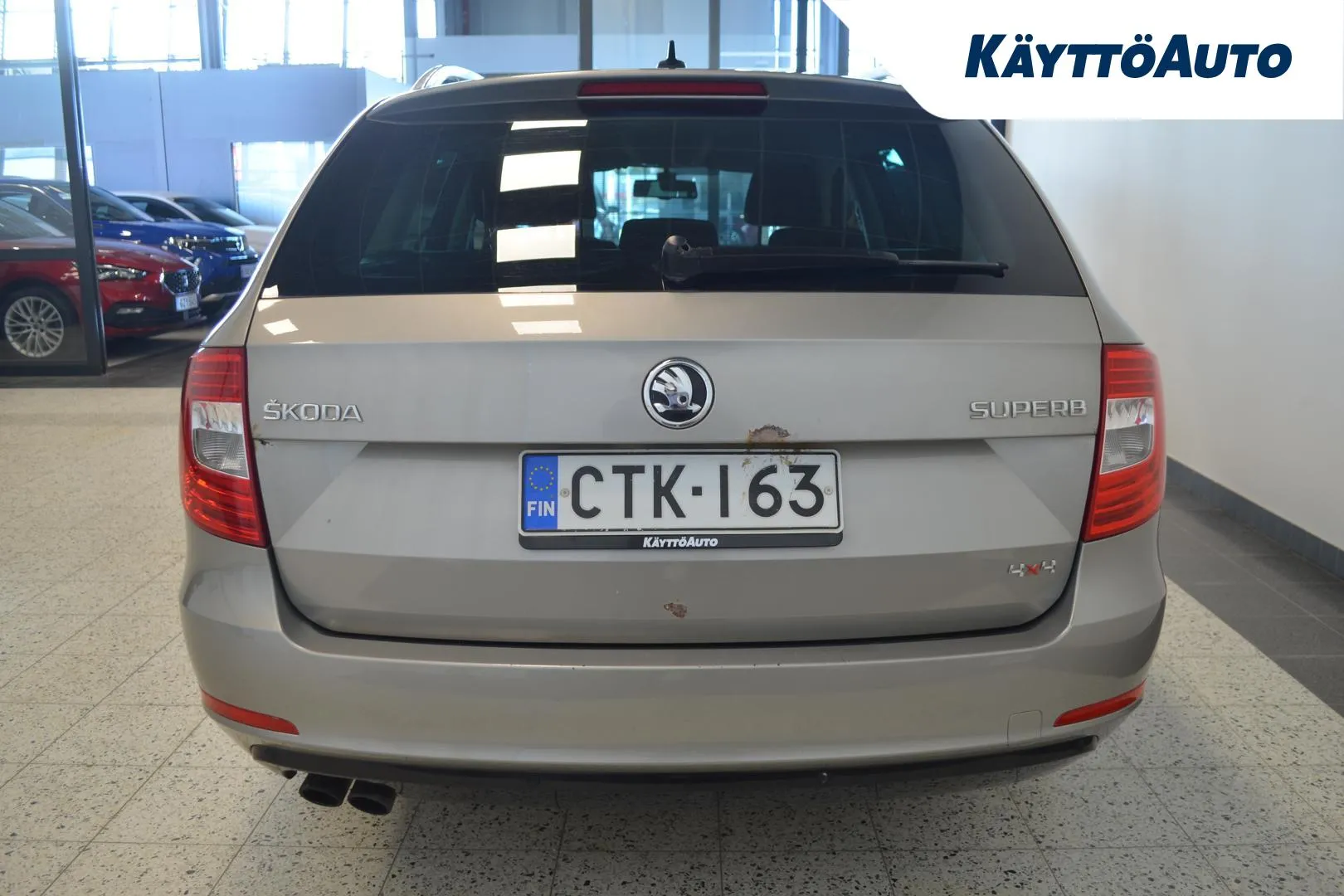 SKODA Superb CTK-163 carousel image