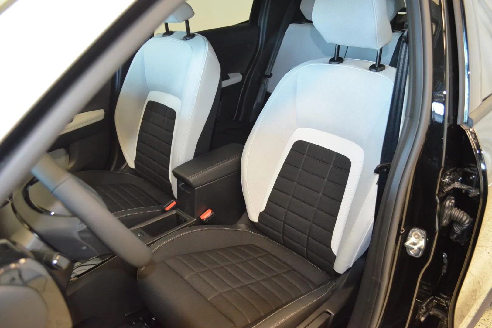 Citroen e-C3 NOA-198 carousel image