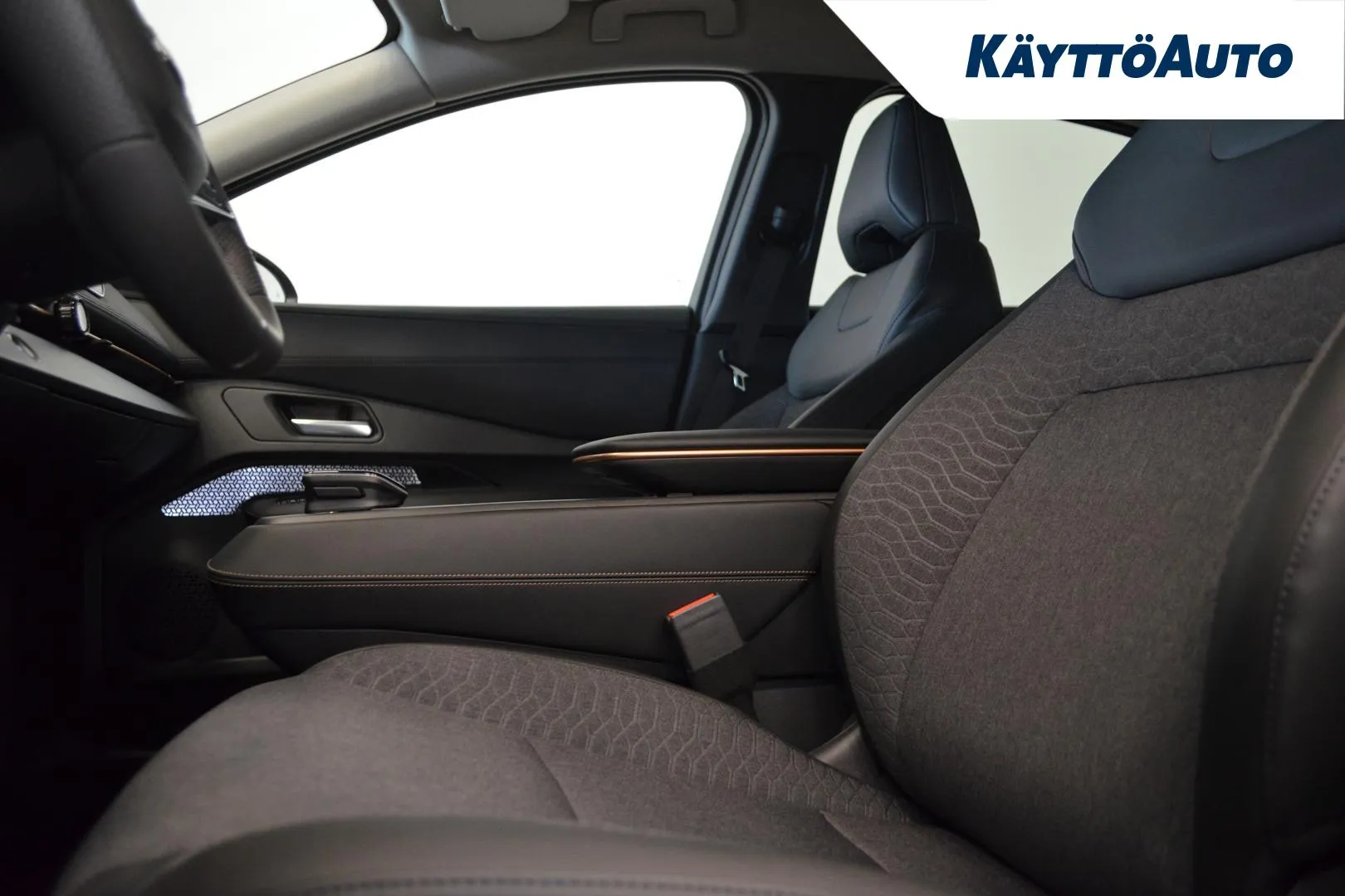 Nissan Ariya XTJ-141 carousel image