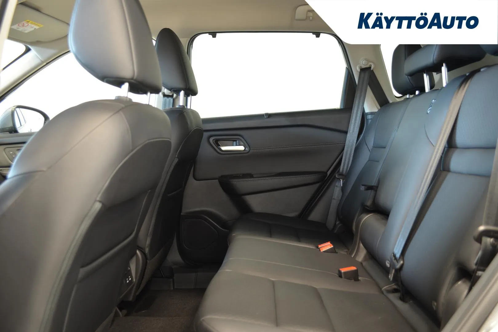 Nissan X-Trail SZJ-550 carousel image