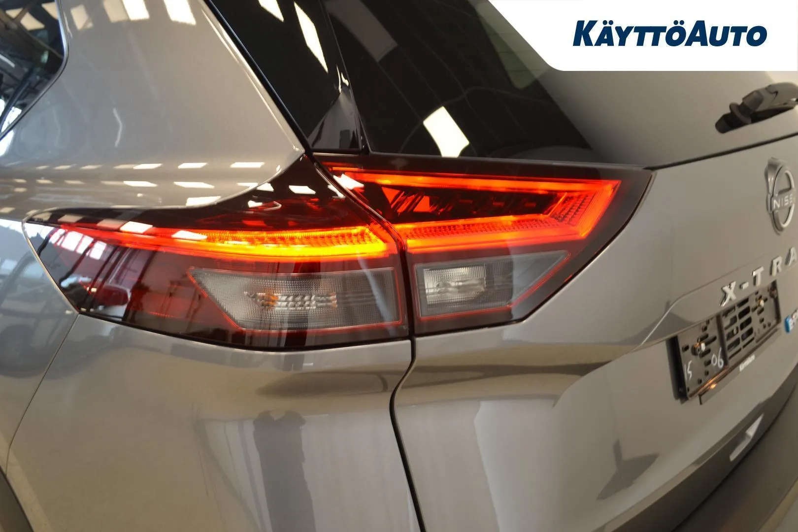 Nissan X-Trail SZJ-550 carousel image