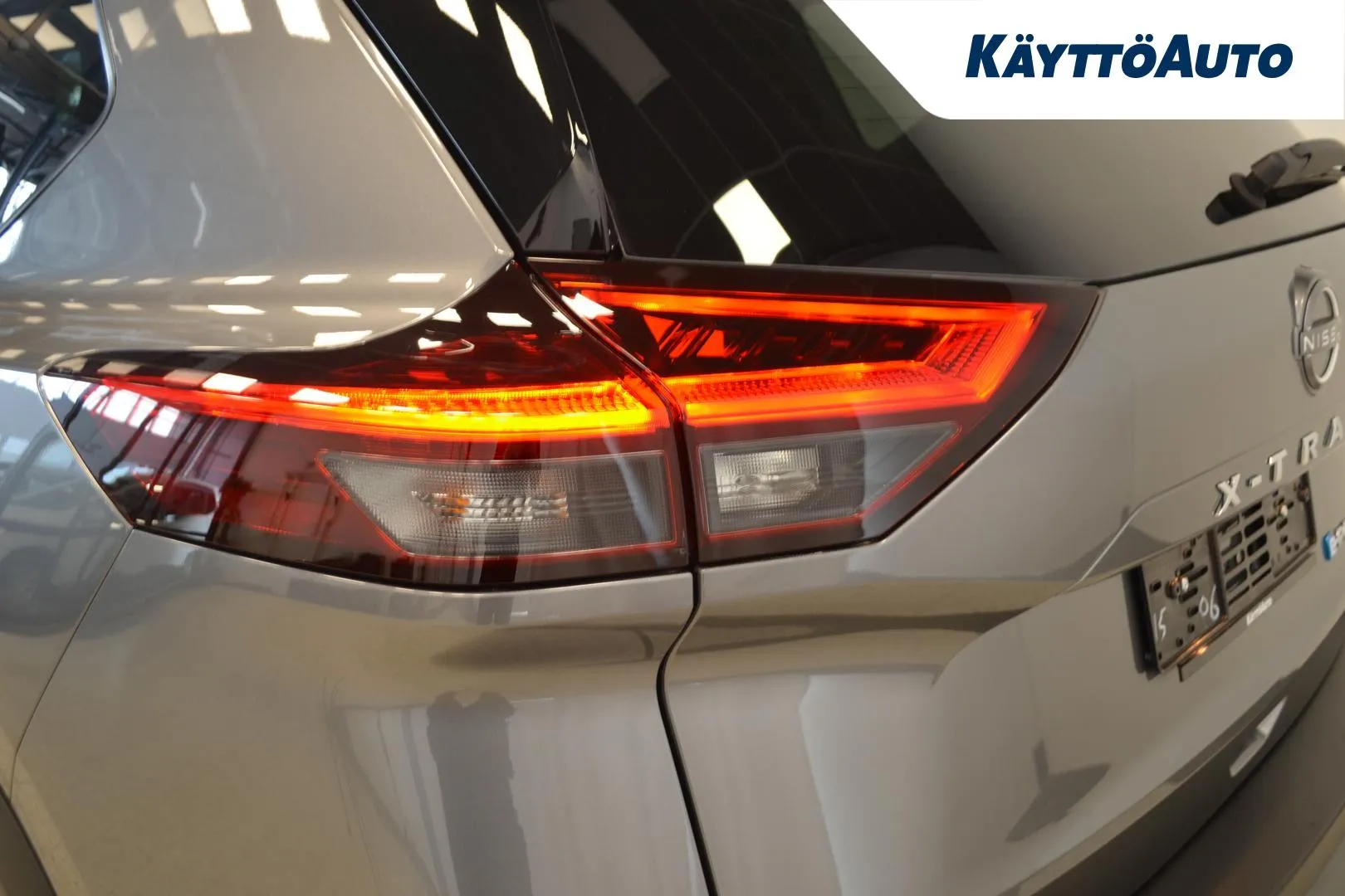 Nissan X-Trail SZJ-550 carousel image