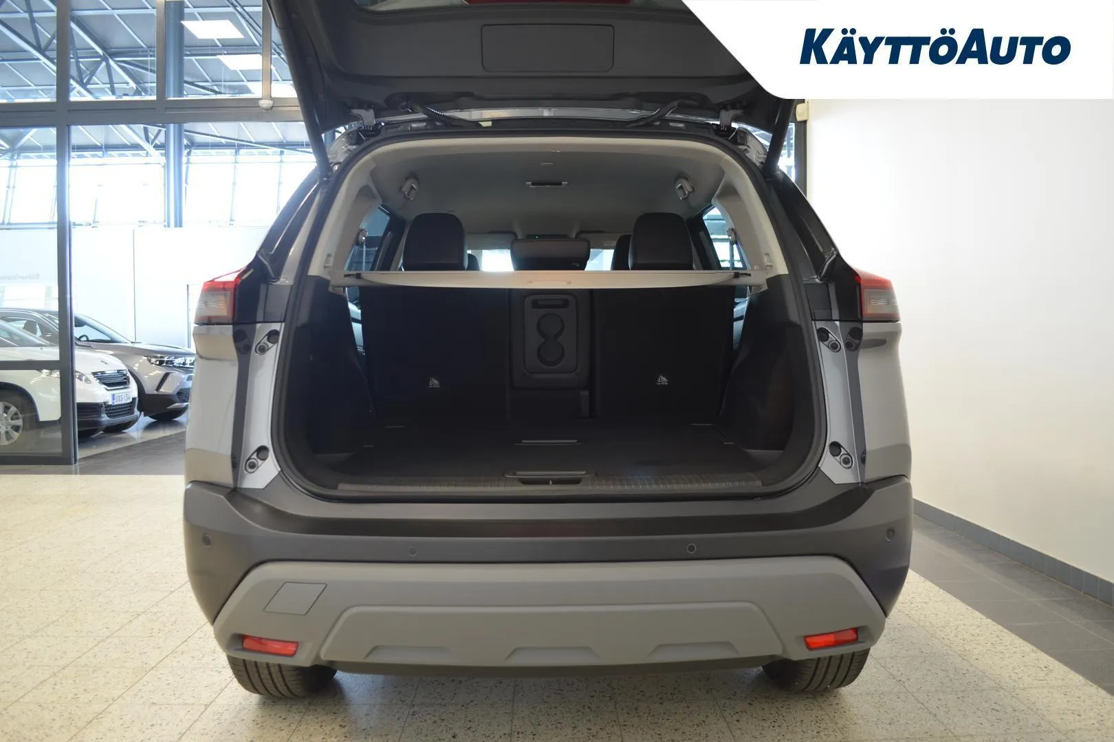 Nissan X-Trail SZJ-550 carousel image
