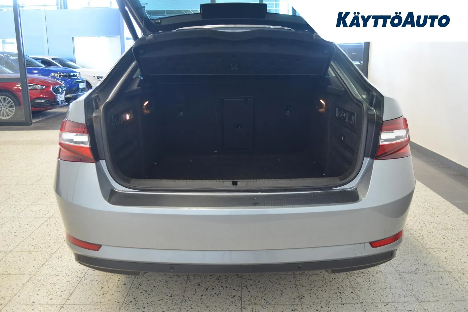 SKODA Superb BTL-607 carousel image