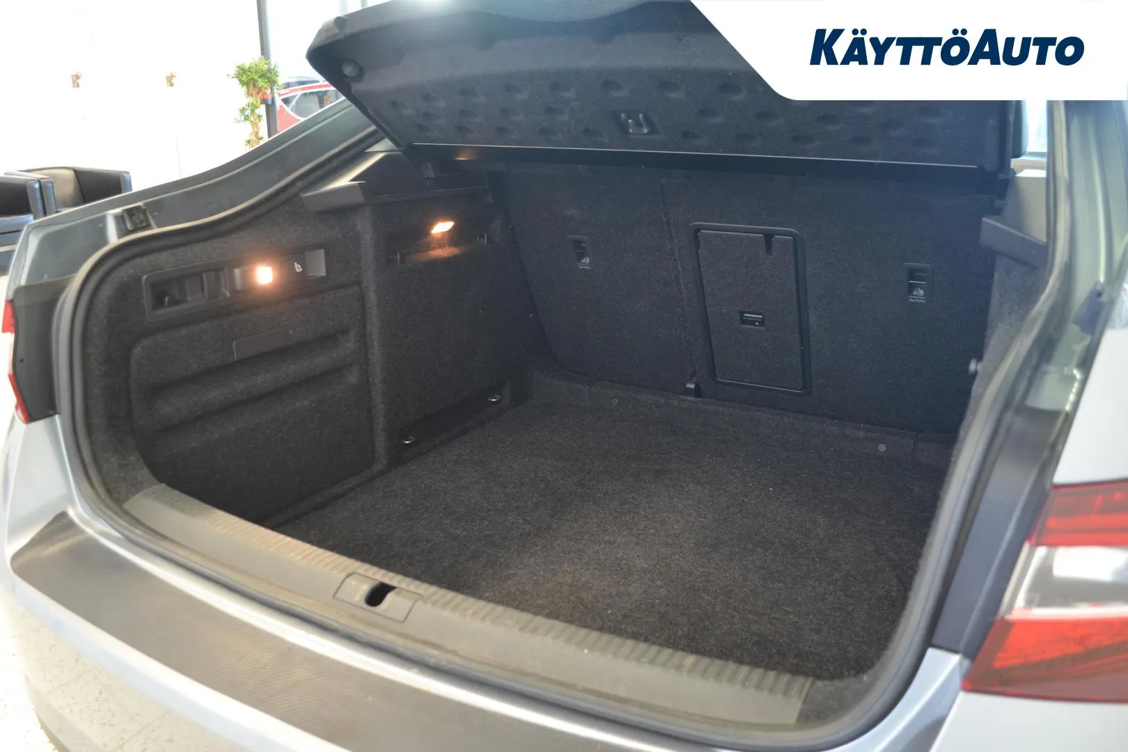 SKODA Superb BTL-607 carousel image