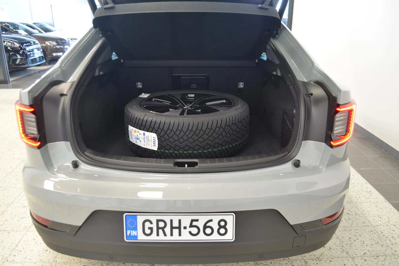 POLESTAR 2 GRH-568 carousel image