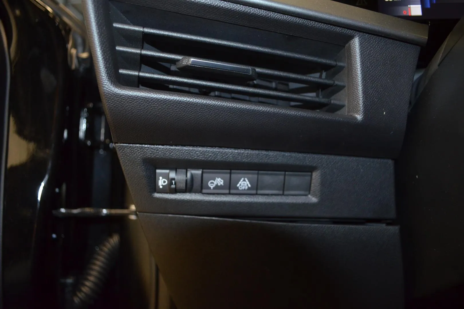 Opel Frontera SZF-287 carousel image