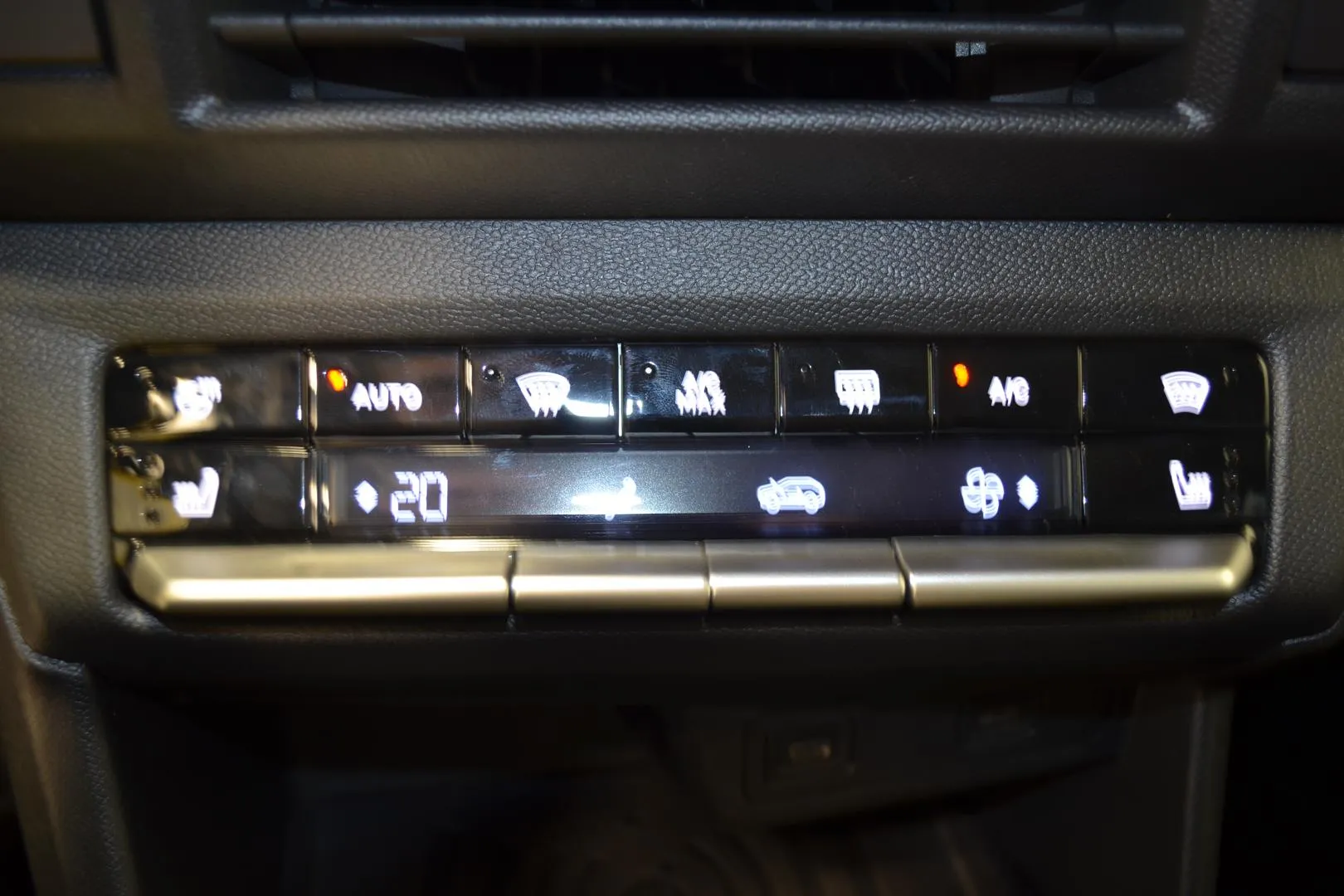 Opel Frontera SZF-287 carousel image