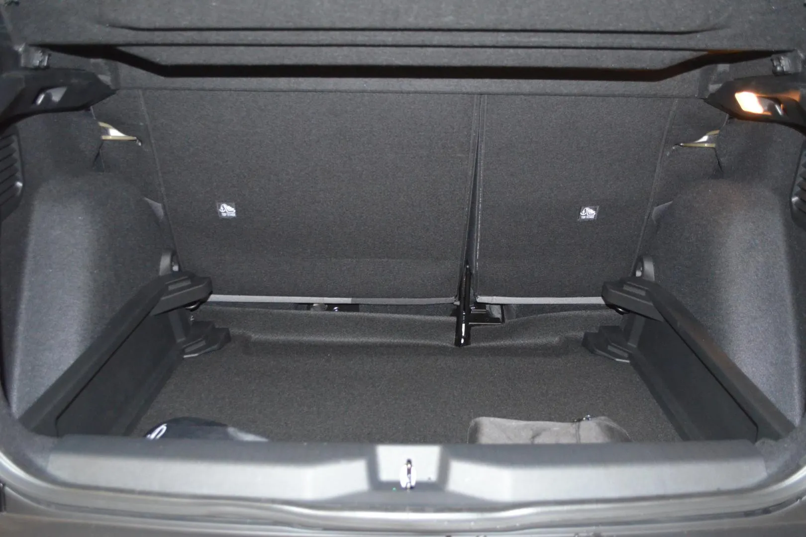 Opel Frontera SZF-287 carousel image