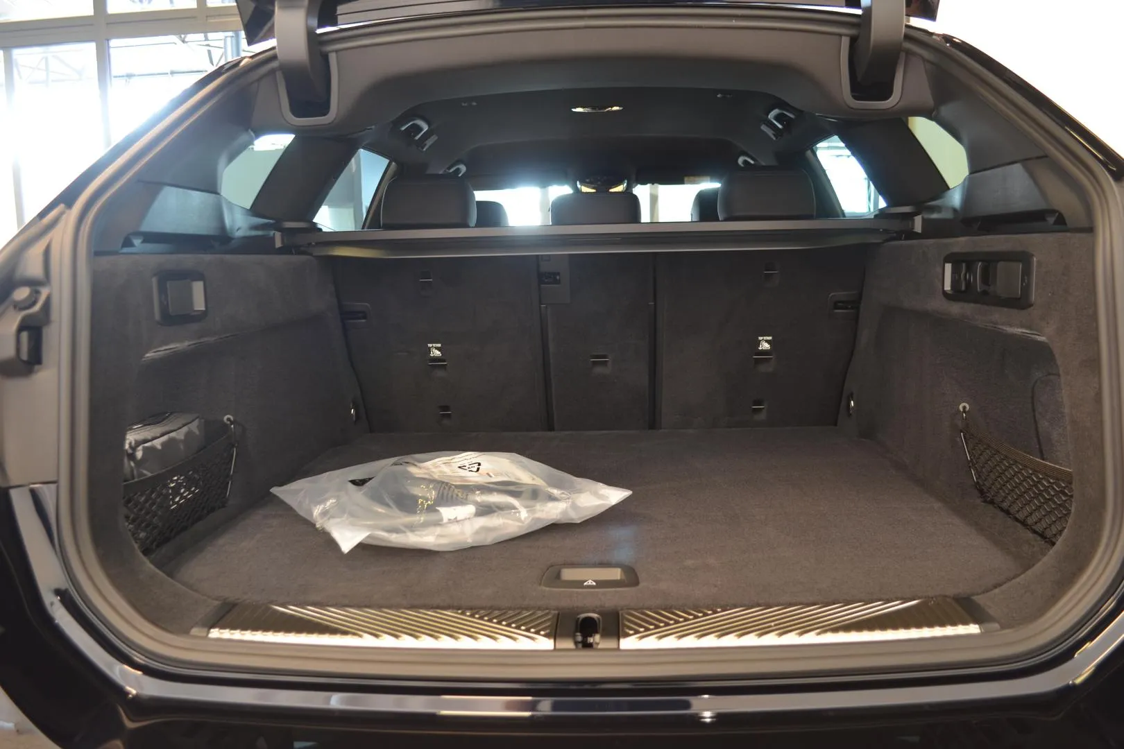 BMW 530E GRL-406 carousel image