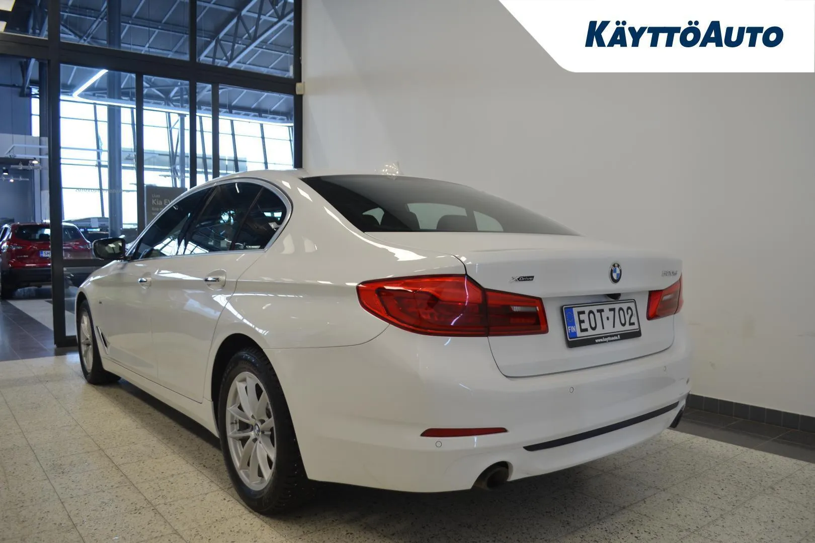 BMW 520 EOT-702 carousel image