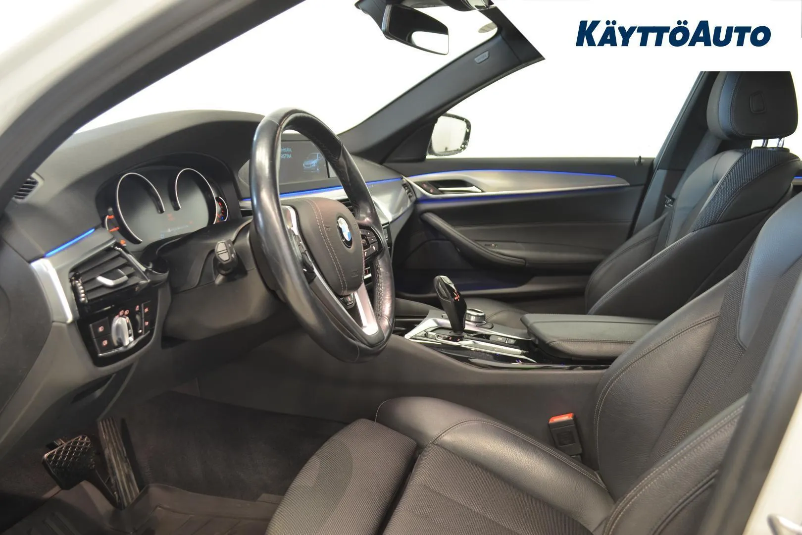 BMW 520 EOT-702 carousel image