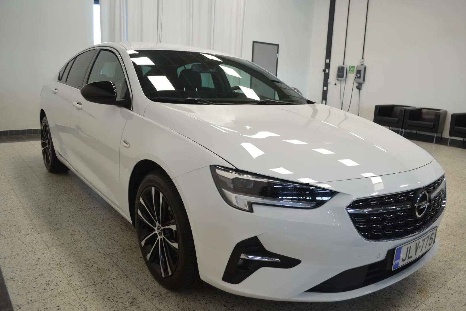 OPEL Insignia JLV-775 carousel image