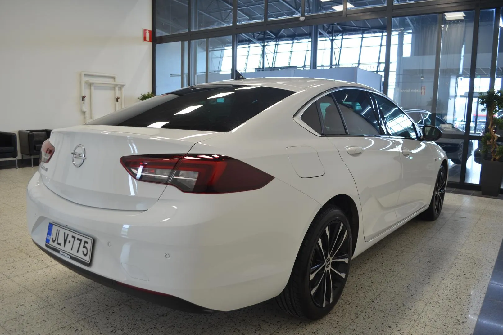 OPEL Insignia JLV-775 carousel image