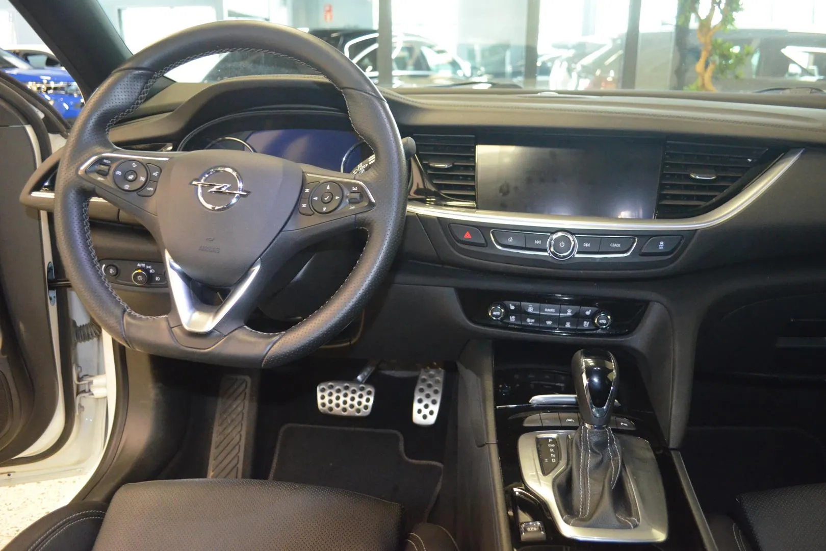 OPEL Insignia JLV-775 carousel image