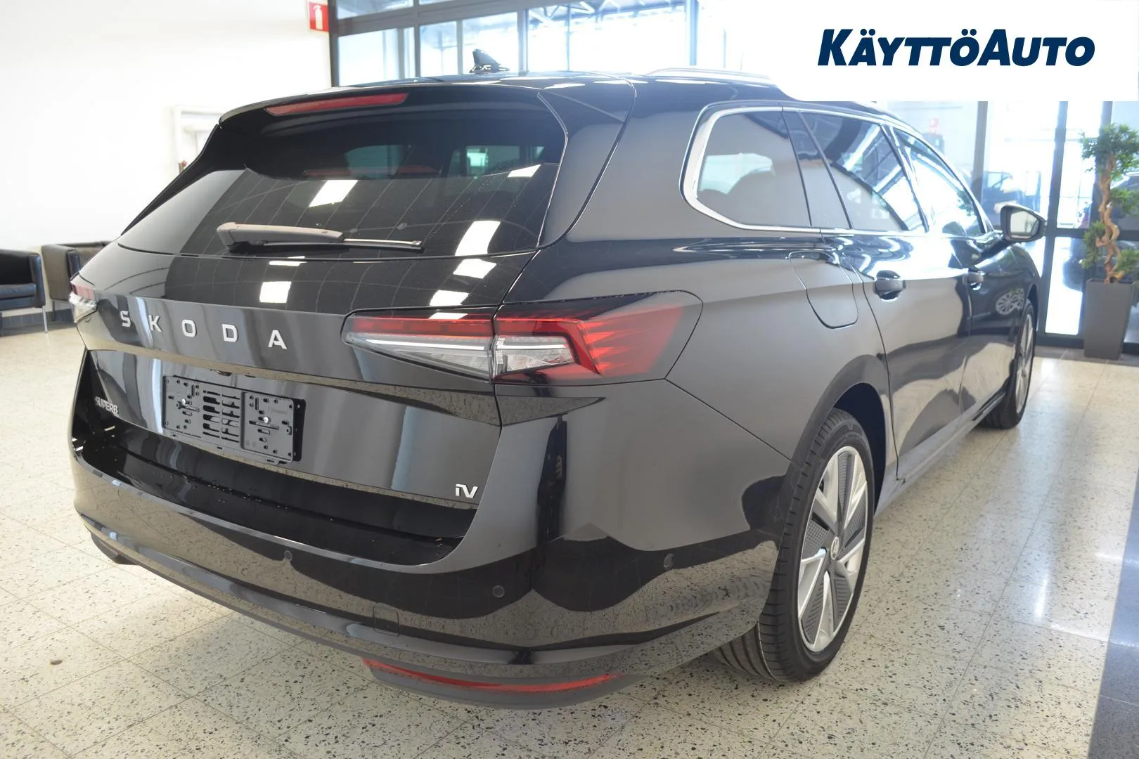 Skoda Superb JNP-707 carousel image