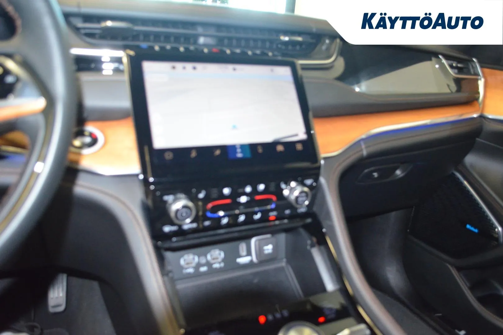 JEEP Grand Cherokee JNN-621 carousel image